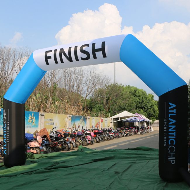Blue and white inflatable finish arch from Sandi's product archive